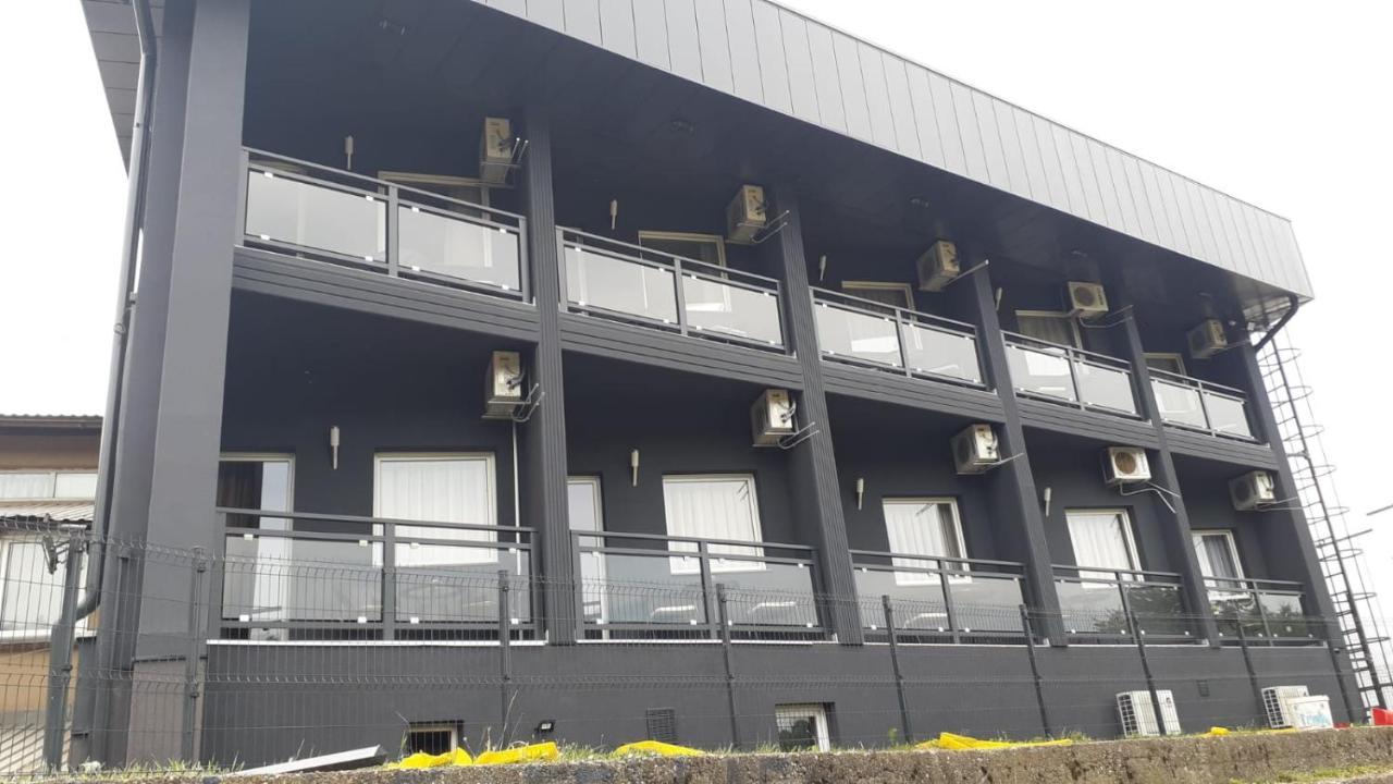 Hotel New Milenium Lukavac Exterior foto