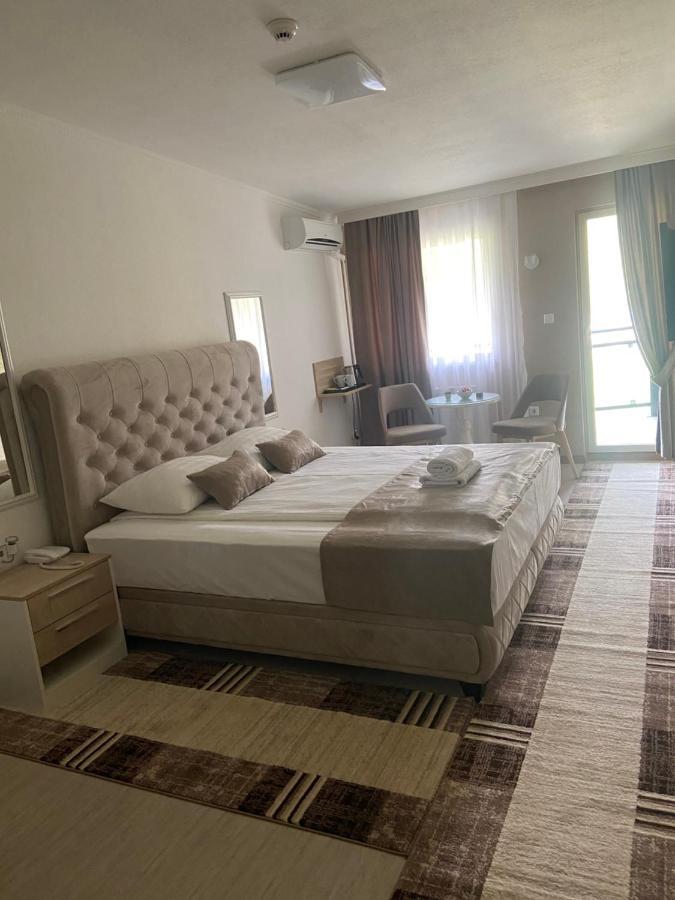 Hotel New Milenium Lukavac Exterior foto