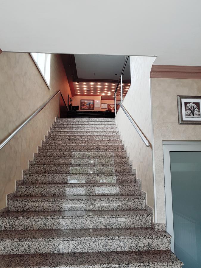 Hotel New Milenium Lukavac Exterior foto