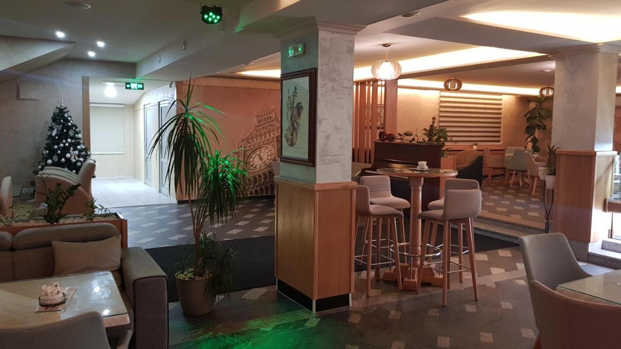 Hotel New Milenium Lukavac Exterior foto