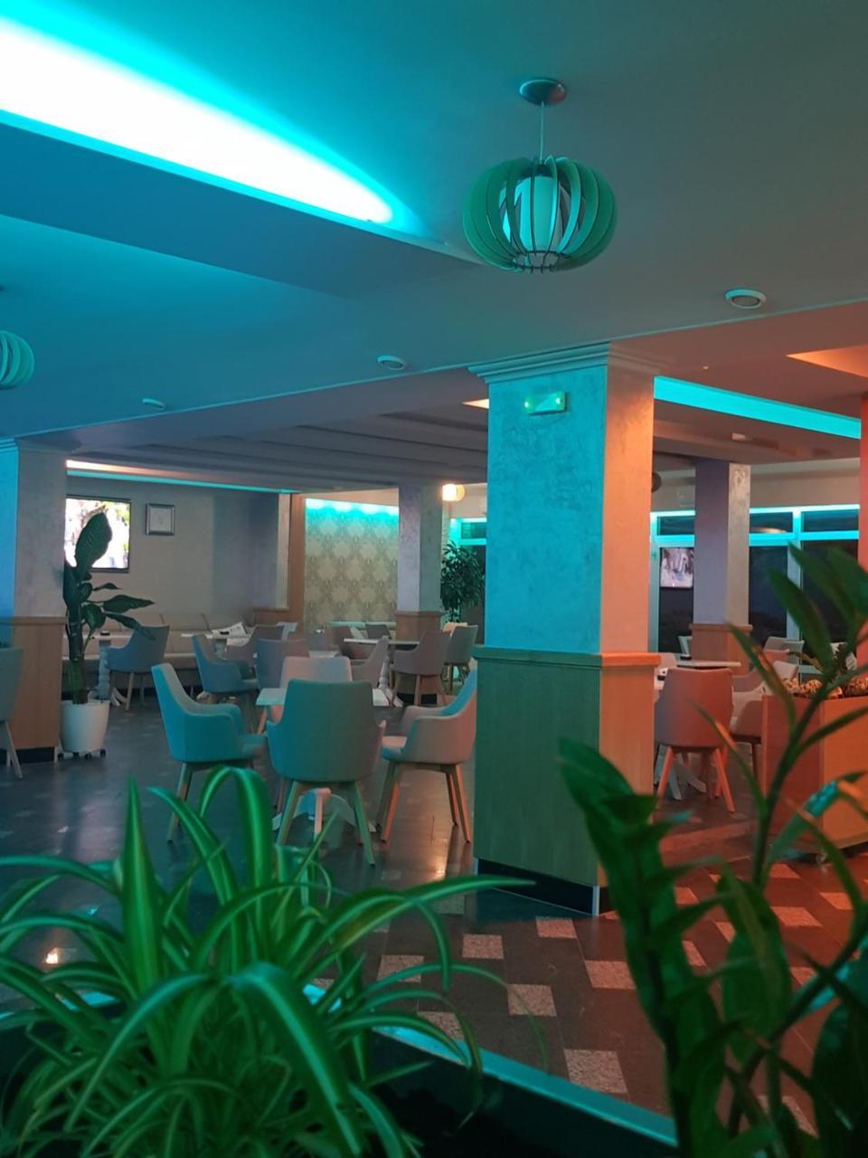 Hotel New Milenium Lukavac Exterior foto